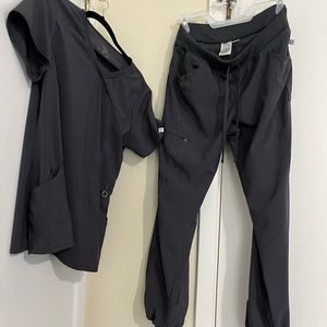 Cherokee Infinity Scrubs Charcoal Gray Medium Petite